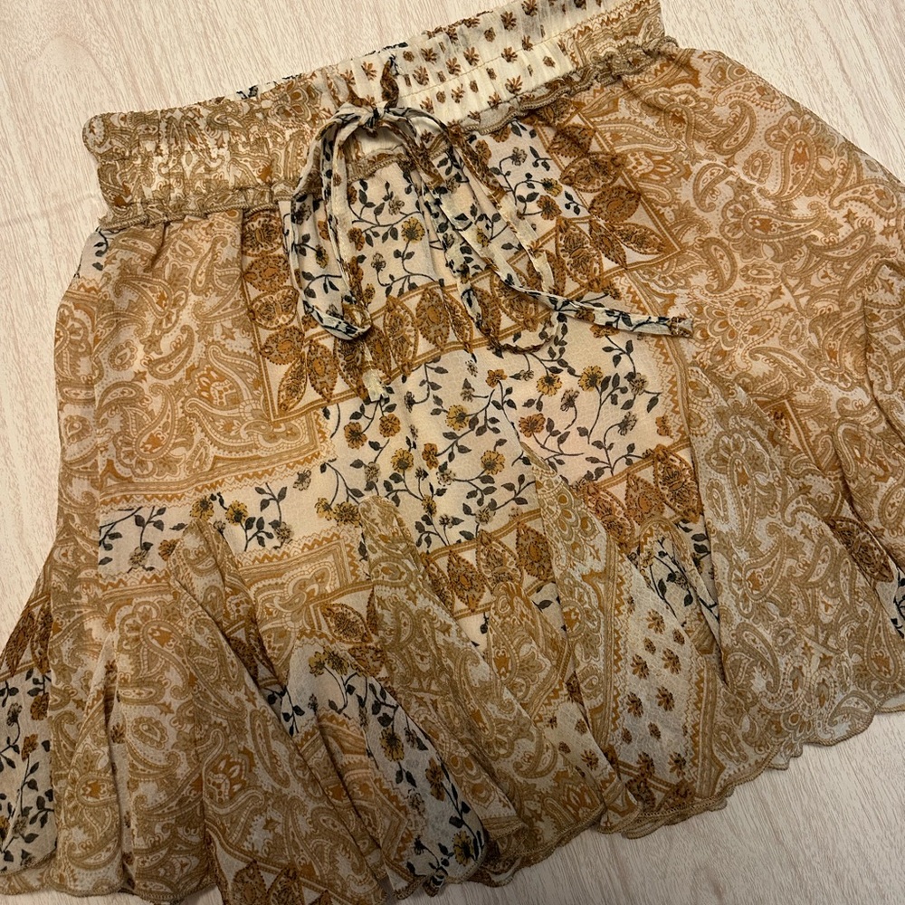 Hello Molly Tan Paisley Skirt NWT - Picture 3 of 8